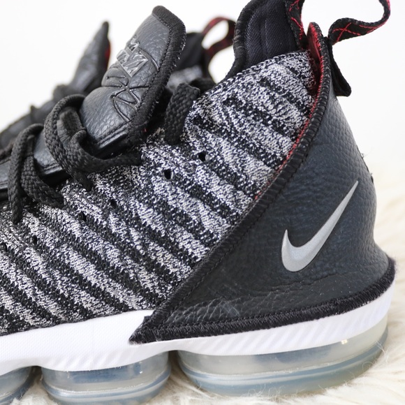 Nike Lebron 16s “Oreos” (Size 8 1/2US) - Picture 7 of 16